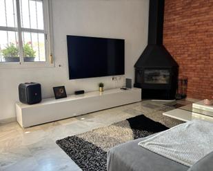 Sala d'estar de Dúplex en venda en Santiponce amb Aire condicionat, Calefacció i Terrassa