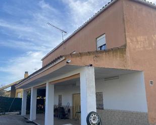 Vista exterior de Casa o xalet en venda en Mérida amb Aire condicionat i Piscina