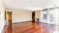 Living room of Flat for sale in  Barcelona Capital  with Air Conditioner, Heating and Terrace