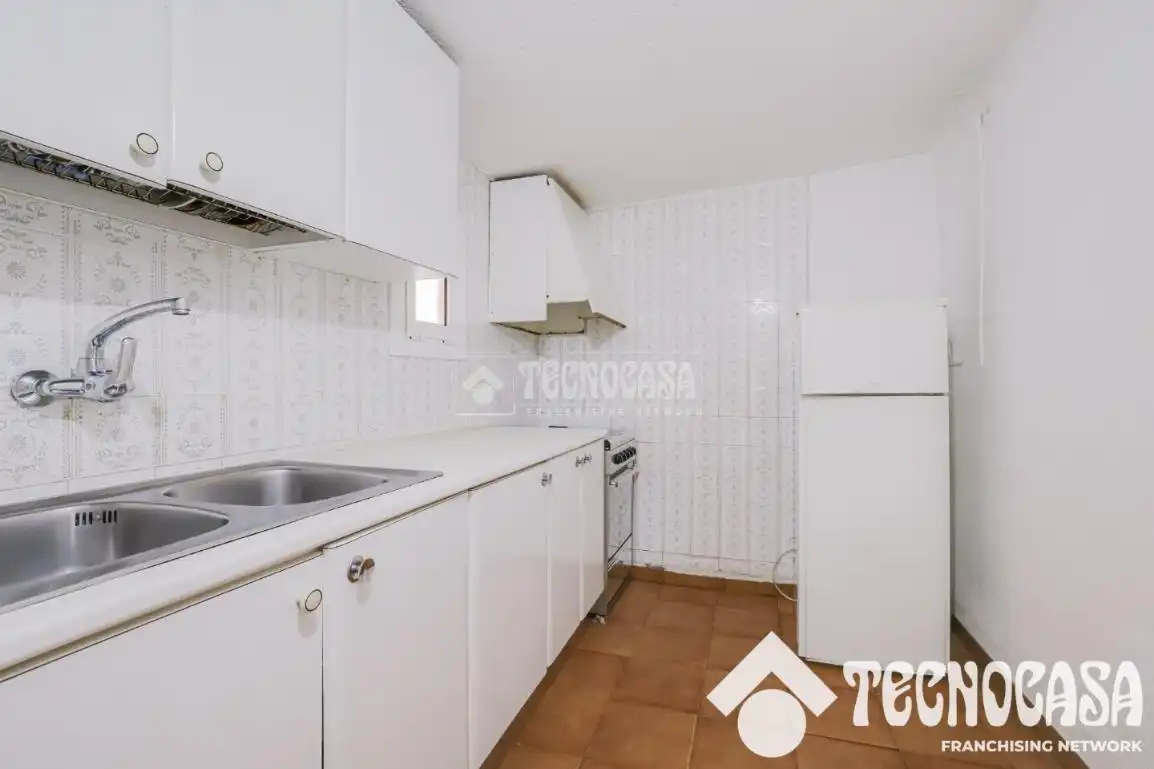 Cocina de Piso en venta en Santa Coloma de Gramenet con Terraza y Trastero