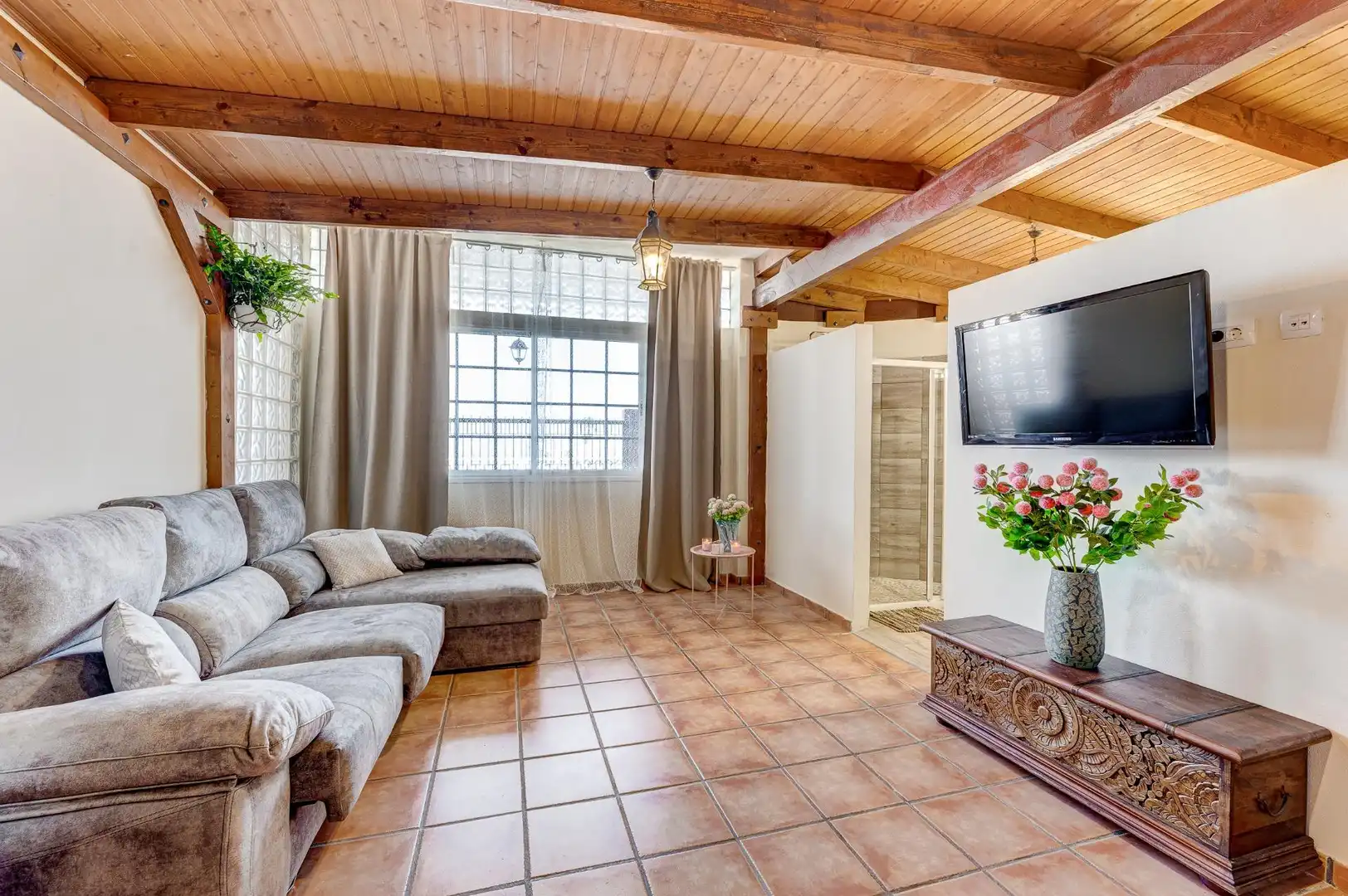 Detached house with pool for sale in El Sauzal, imagen 2