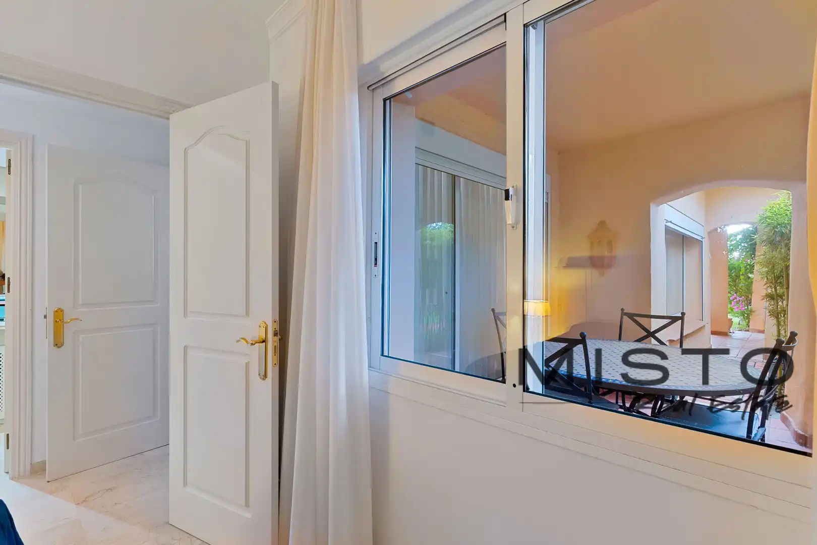 Habitación de Piso en venta en Marbella con Aire acondicionado, Terraza y Piscina