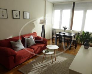 Sala d'estar de Pis de lloguer en  Pamplona / Iruña amb Calefacció, Parquet i Moblat