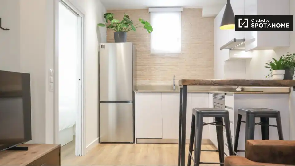 Kitchen of Flat for rent in Madrid  with Air Conditioner, Heating and Furnished
