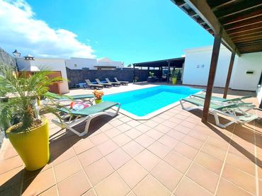 Casa con piscina en venta en Playa Blanca