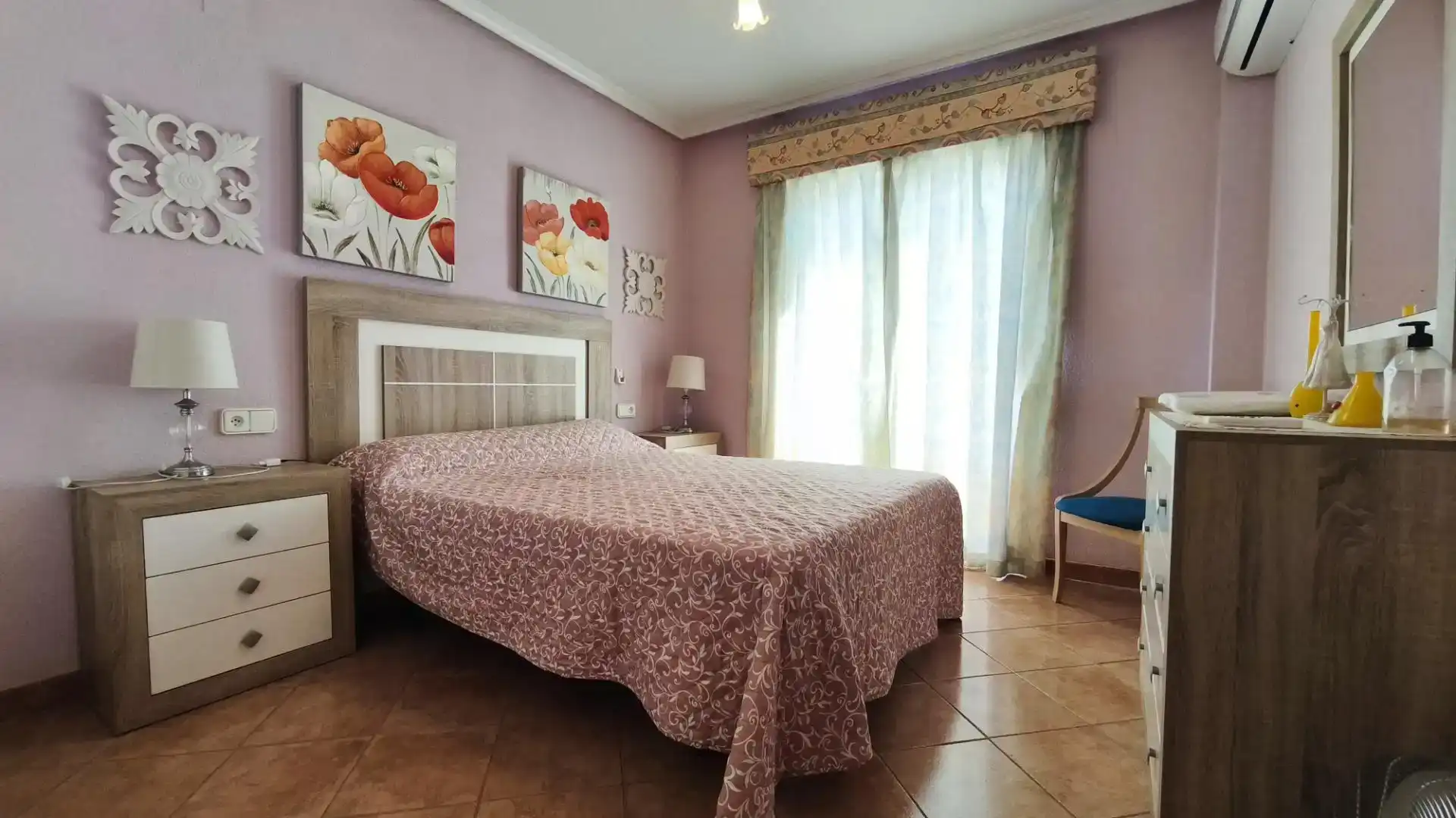 Dormitori de Casa adosada en venda en Santa Pola amb Aire condicionat i Balcó