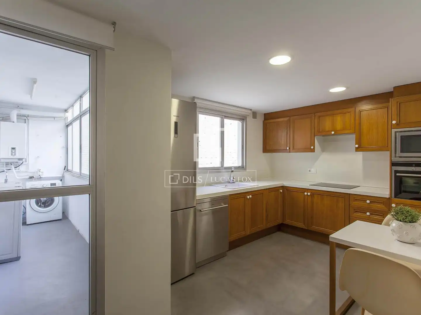 Cuina de Àtic de lloguer en Valencia amb Aire condicionat, Calefacció i Parquet