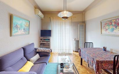 Living room of Flat for sale in  Zaragoza Capital  with Air Conditioner and Heating