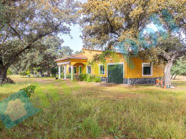 Detached house for sale in Pedanías de Badajoz