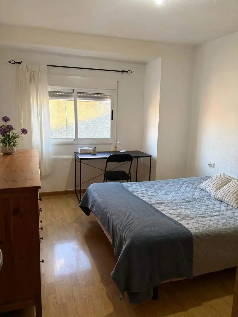 Schlafzimmer von Wohnung zur Miete in Elche / Elx mit Klimaanlage, Terrasse und Möbliert