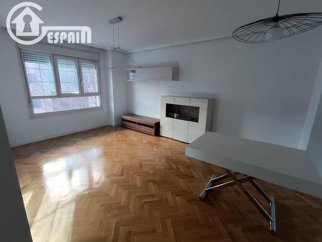 Piso en Alquiler en Carretera Carretera del Barrio de La Fortuna, 8 en Cuatro vientos