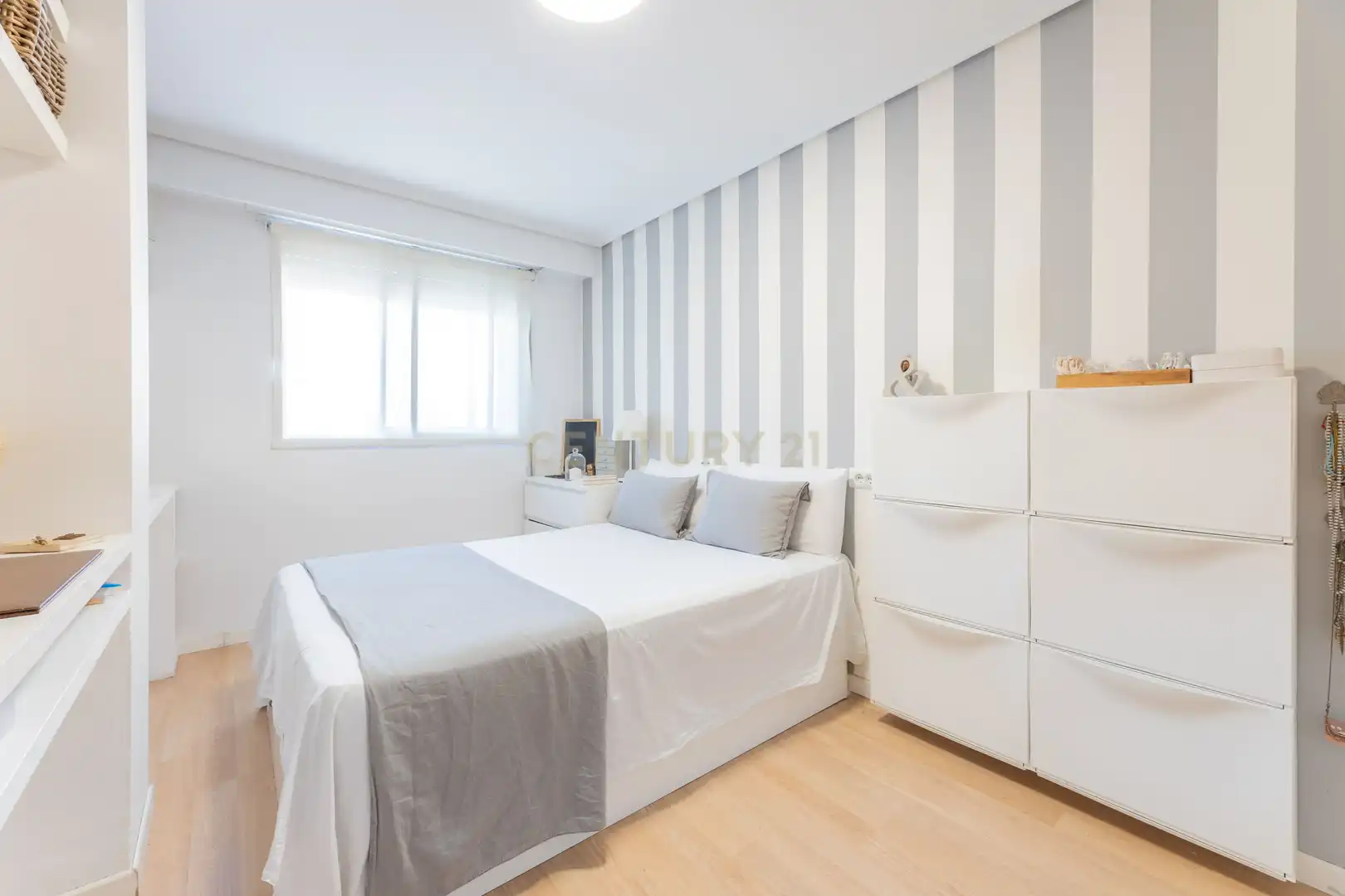 Habitación de Piso en venta en Valencia con Aire acondicionado, Trastero y Balcón
