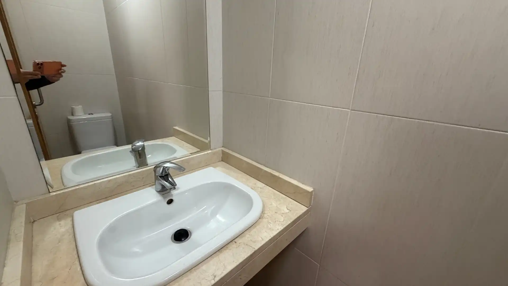 Bany de Pis en venda en Torrox amb Terrassa, Moblat i Rentadora
