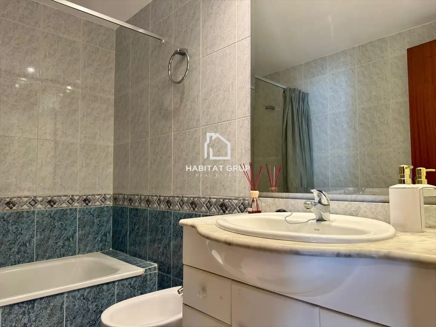 Baño de Casa adosada en venta en Sant Gregori con Aire acondicionado, Calefacción y Jardín privado