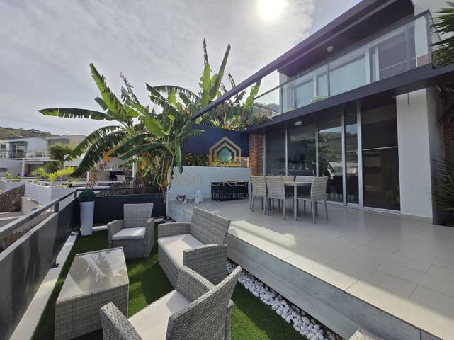 Casa-chalet en Alquiler en Calle Río Ebro en Sierra Perenchiza - Cumbres de Calicanto - Sto Domingo