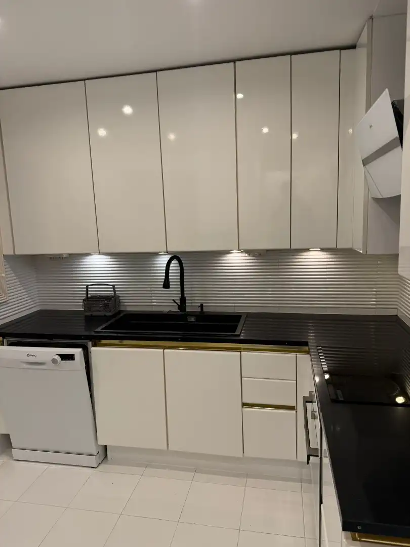 Cocina de Piso en venta en Castell d'Aro, Platja d'Aro i s'Agaró con Terraza, Trastero y Alarma