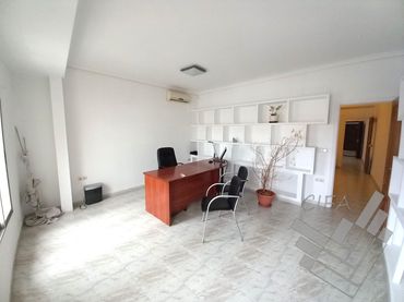 Büro mit Aufzug zur Miete in JOVELLAR