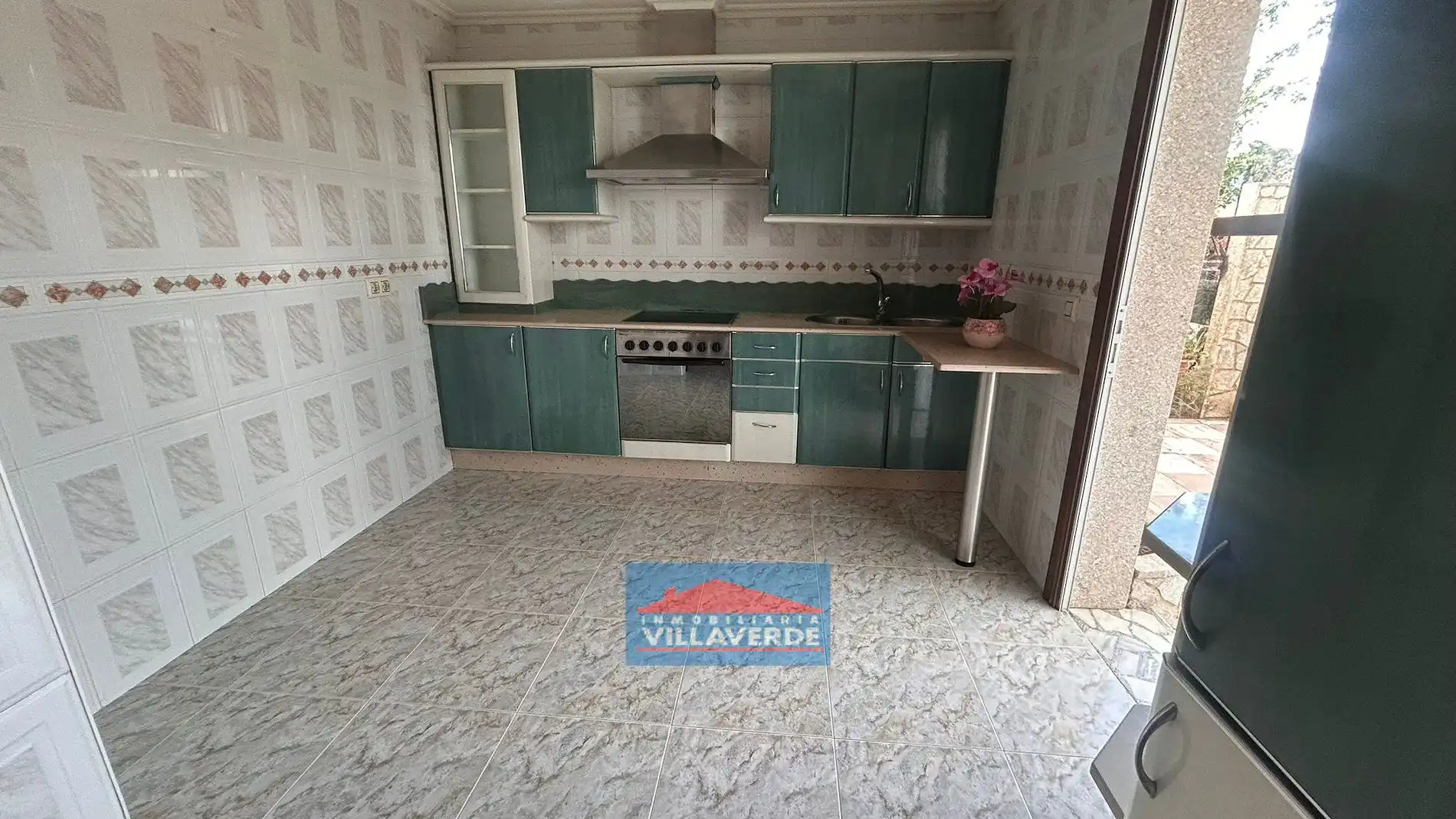 Cuina de Casa o xalet en venda en Cangas 