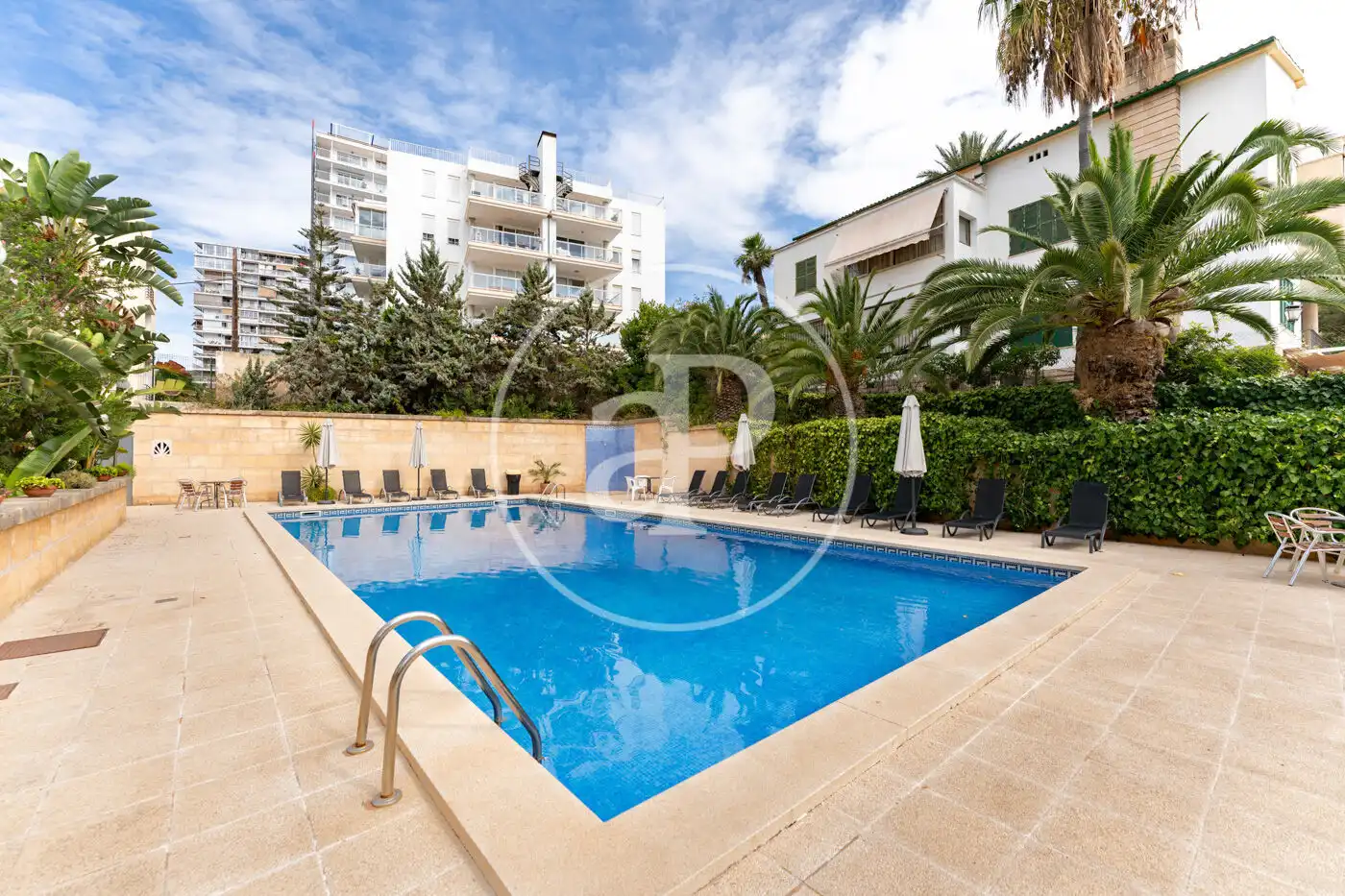 Swimming pool of Attic for rent in  Palma de Mallorca  with Air Conditioner, Heating and Terrace