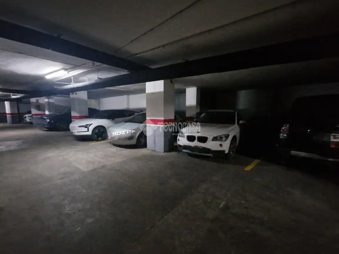 Parking de Piso en venta en Palencia con Calefacción, Parquet y Terraza