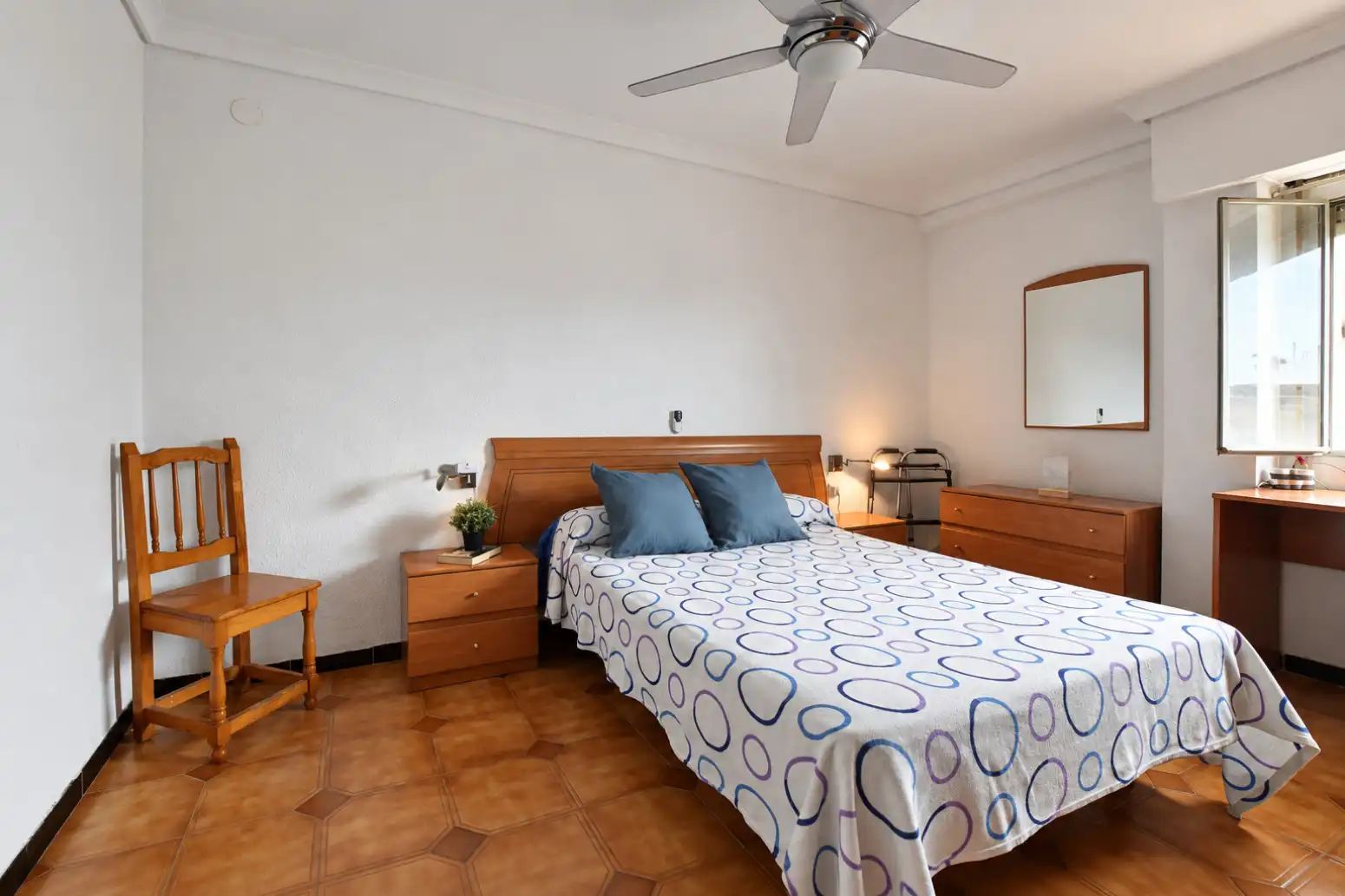 Bedroom of Flat for sale in Rafelbuñol / Rafelbunyol  with Air Conditioner, Storage room and Balcony