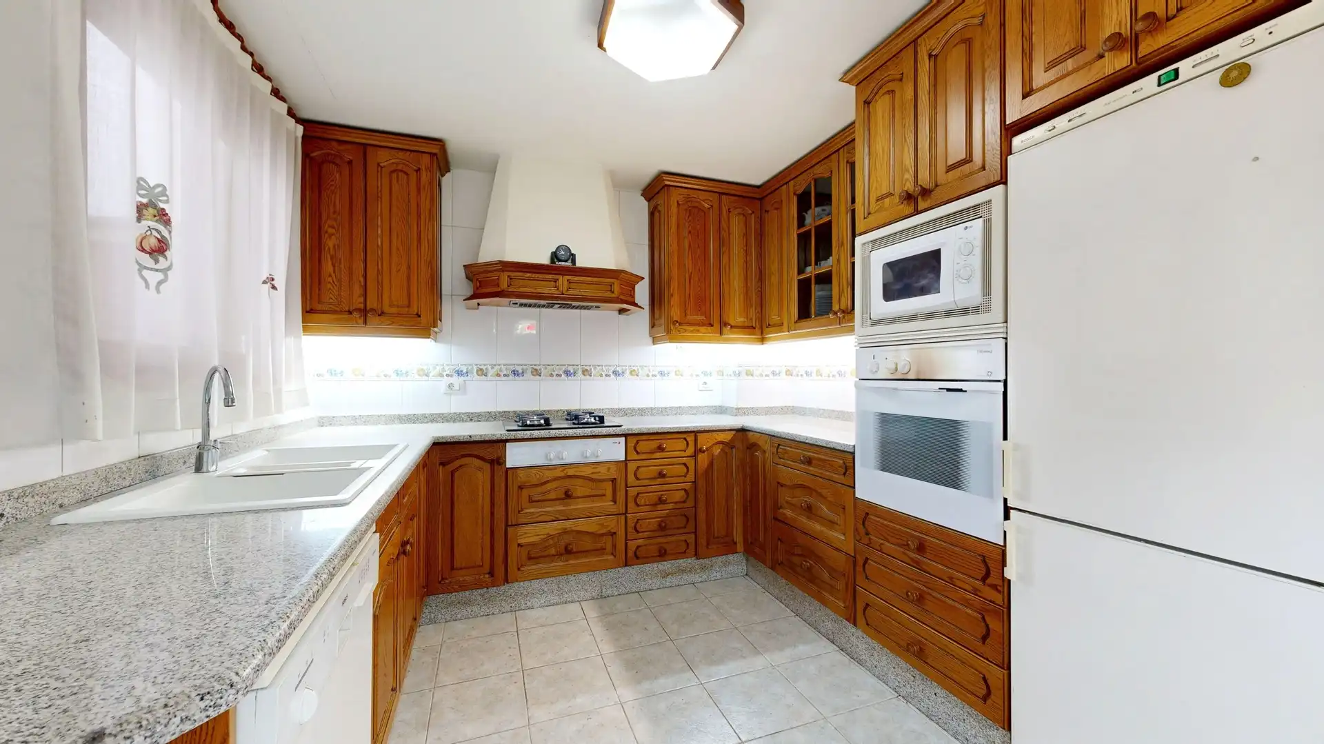 Kitchen of Flat for sale in Vila-real  with Private garden, Terrace and Storage room