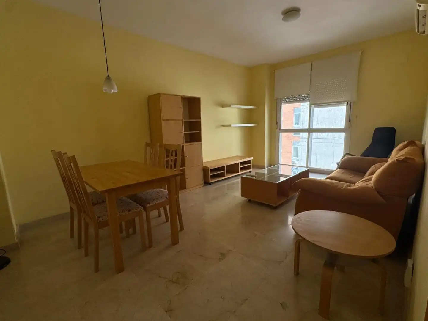Sala de estar de Piso en venta en Sevilla con Aire acondicionado, Calefacción y Amueblado