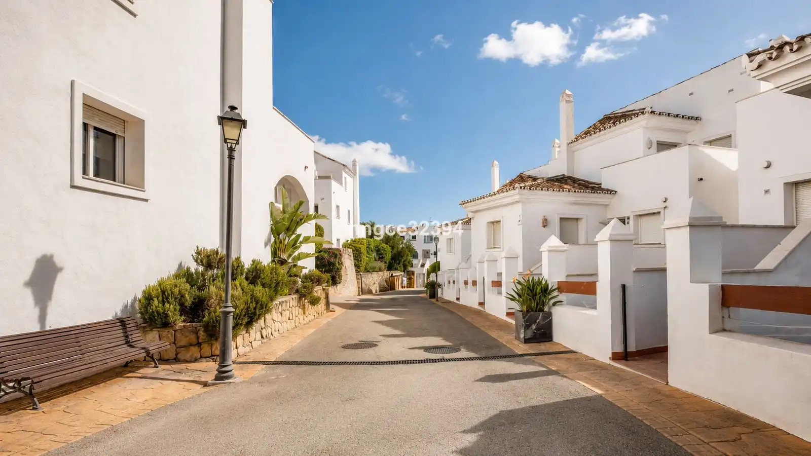 Vista exterior de Ático en venta en Marbella con Aire acondicionado, Terraza y Amueblado