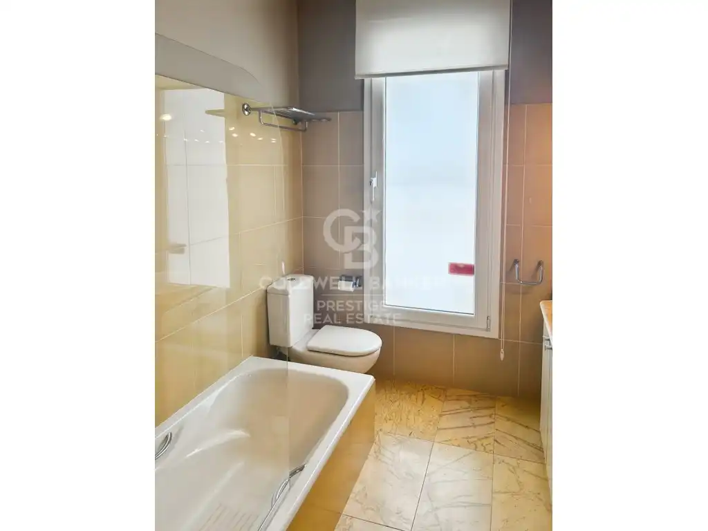 Bathroom of Houses for sale in El Masnou  with Swimming Pool
