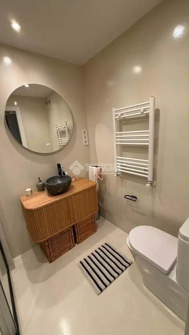Bany de Pis en venda en Madrid amb Aire condicionat, Terrassa i Balcó