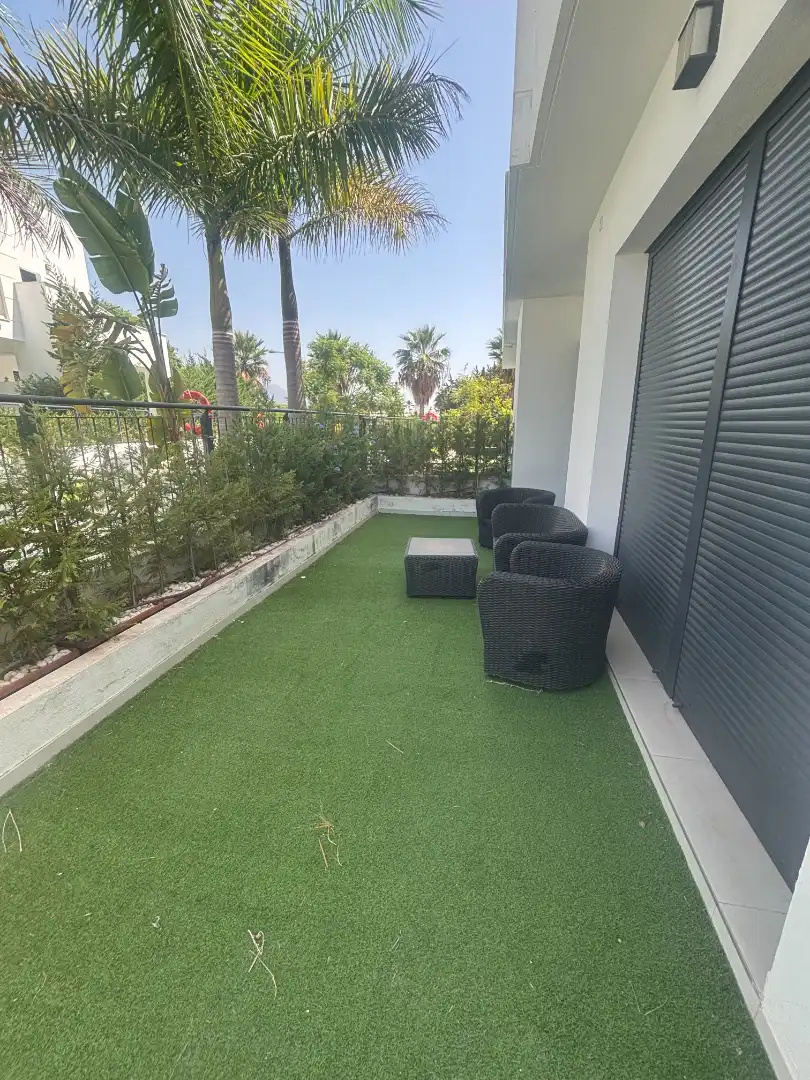 Terrassa de Casa adosada en venda en Estepona amb Aire condicionat, Calefacció i Jardí privat