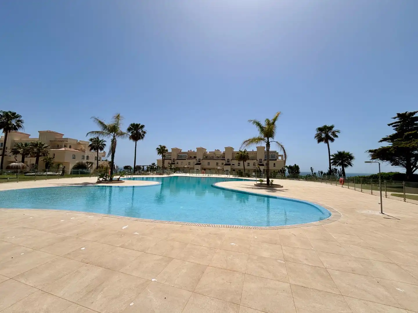 Piscina de Apartament en venda en Mijas amb Aire condicionat, Calefacció i Jardí privat