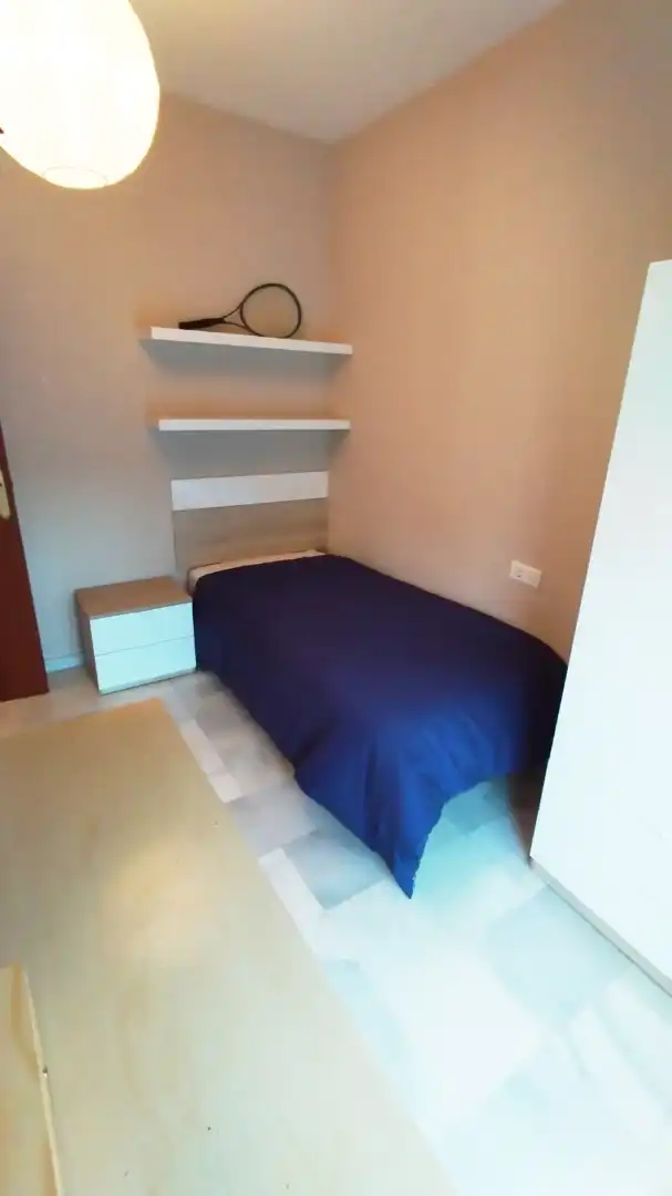 Habitación de Dúplex en venta en Coria del Río con Aire acondicionado