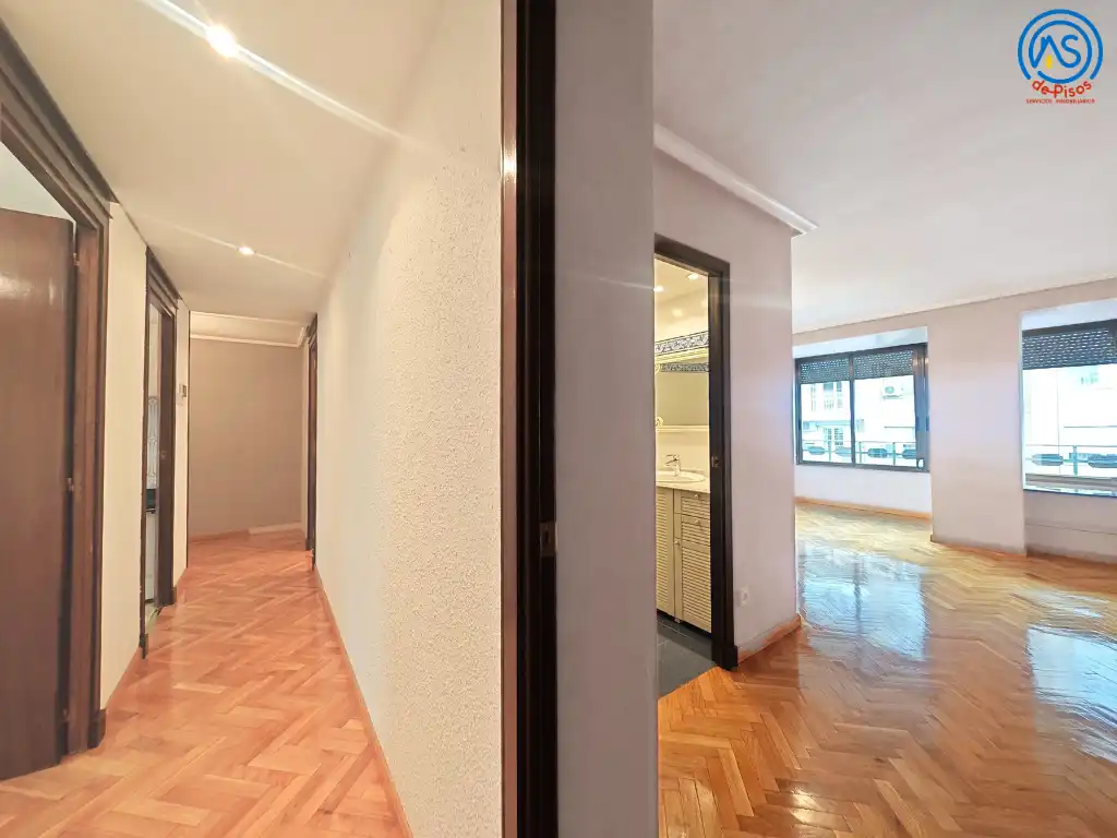 Piso en venta en Zaragoza con Calefacción, Parquet y Horno