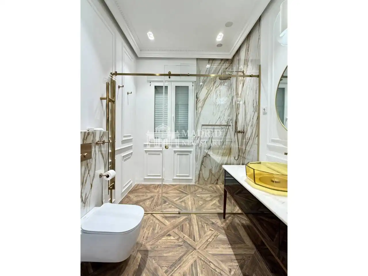 Badezimmer von Wohnung zur Miete in Madrid mit Klimaanlage, Heizung und Terrasse
