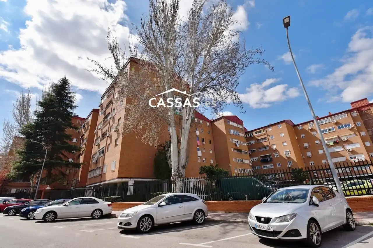 Exterior view of Flat for sale in Torrejón de Ardoz  with Parquet flooring, Terrace and Community pool
