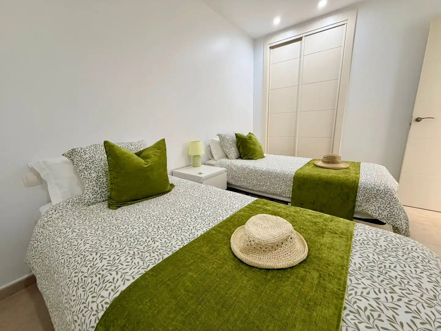 Schlafzimmer von Maisonette zum Verkauf in Antigua