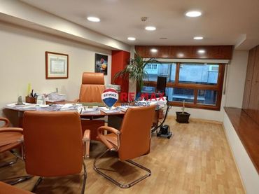Büro mit Aufzug zum Verkauf in Rúa de Luis Taboada
