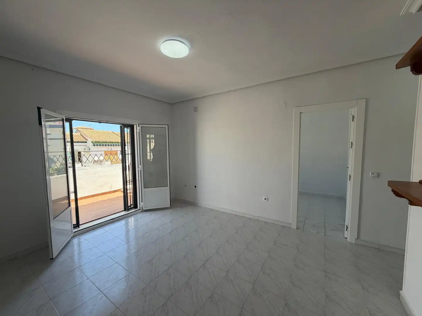 Flat for sale in Torrevieja  with Air Conditioner, Terrace and Community pool