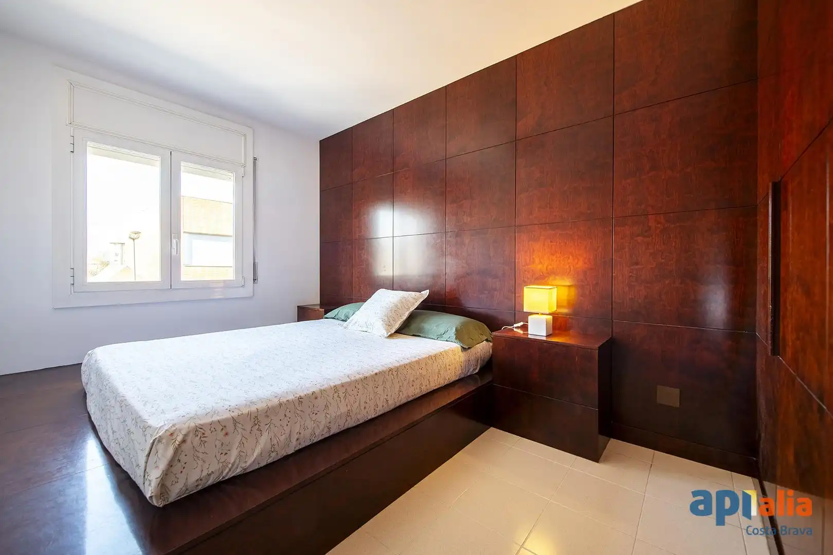Dormitori de Apartament en venda en Girona amb Calefacció i Terrassa