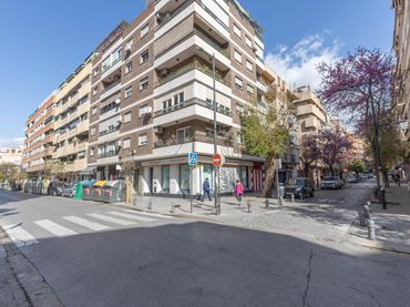 Local comercial en venda a Calle Calle Mulhacén, 8