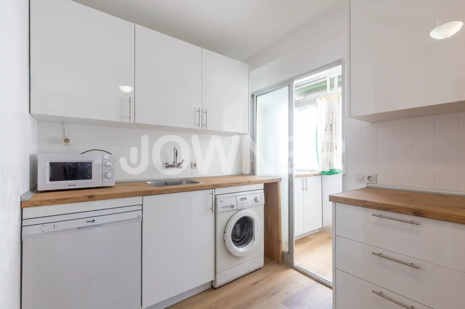 Kitchen of Flat for rent in Madrid  with Air Conditioner, Heating and Terrace
