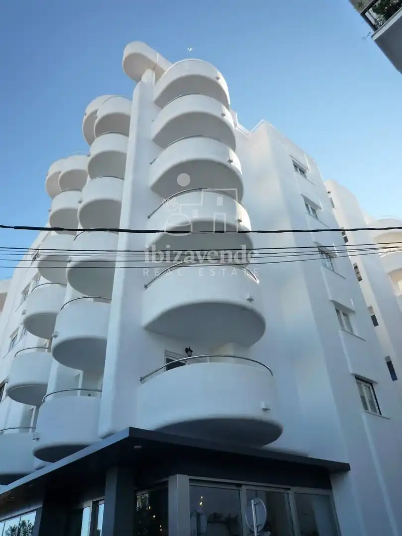 Vista exterior de Àtic en venda en Santa Eulària des Riu amb Aire condicionat, Calefacció i Terrassa