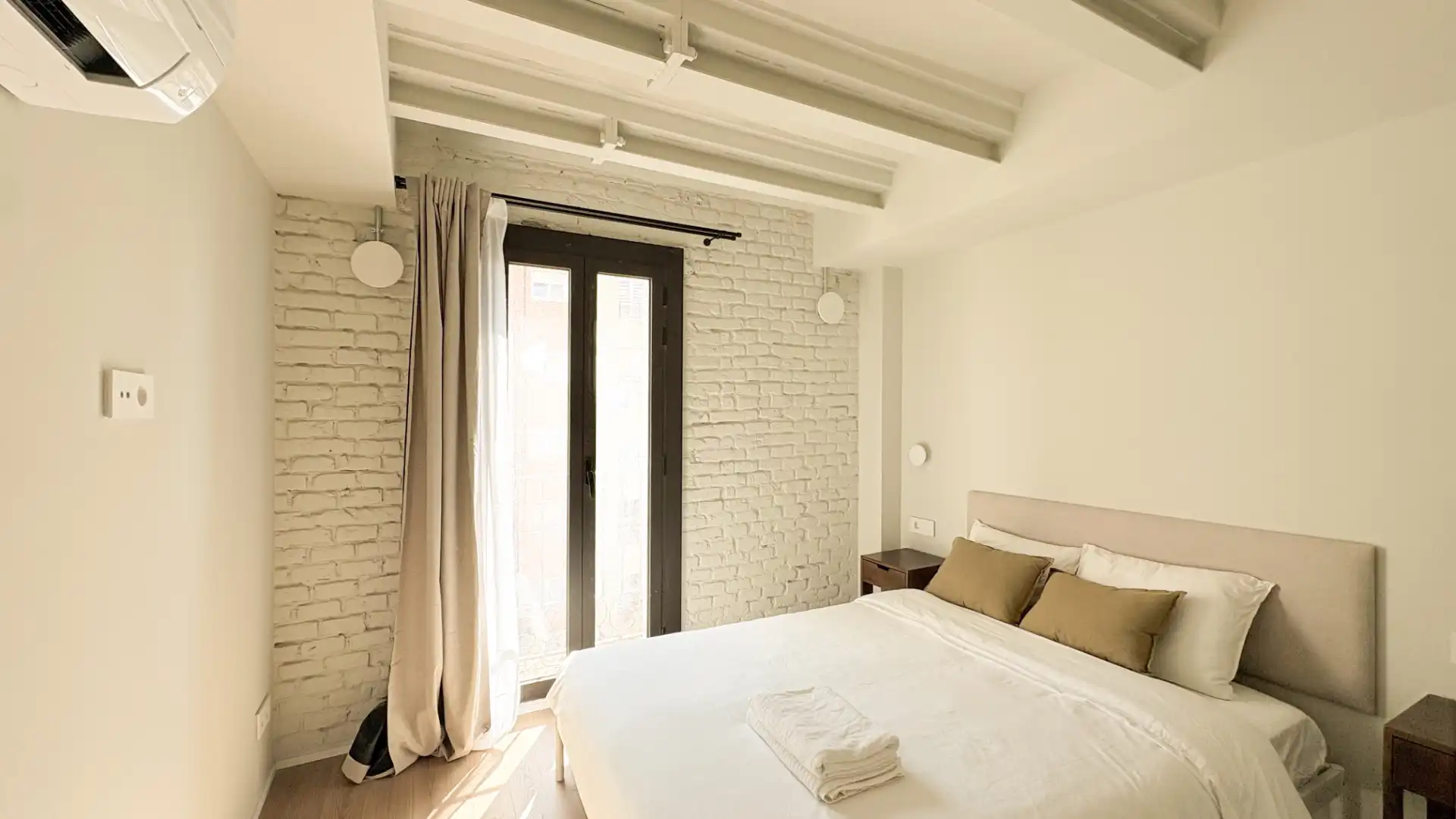 Habitación de Piso en venta en Barcelona con Aire acondicionado, Parquet y Terraza