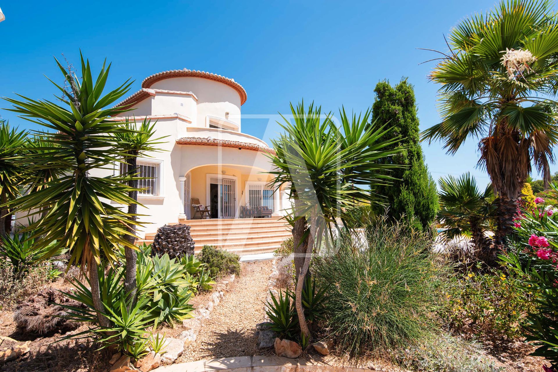 Vista exterior de Casa o xalet en venda en Calpe / Calp amb Calefacció, Jardí privat i Terrassa