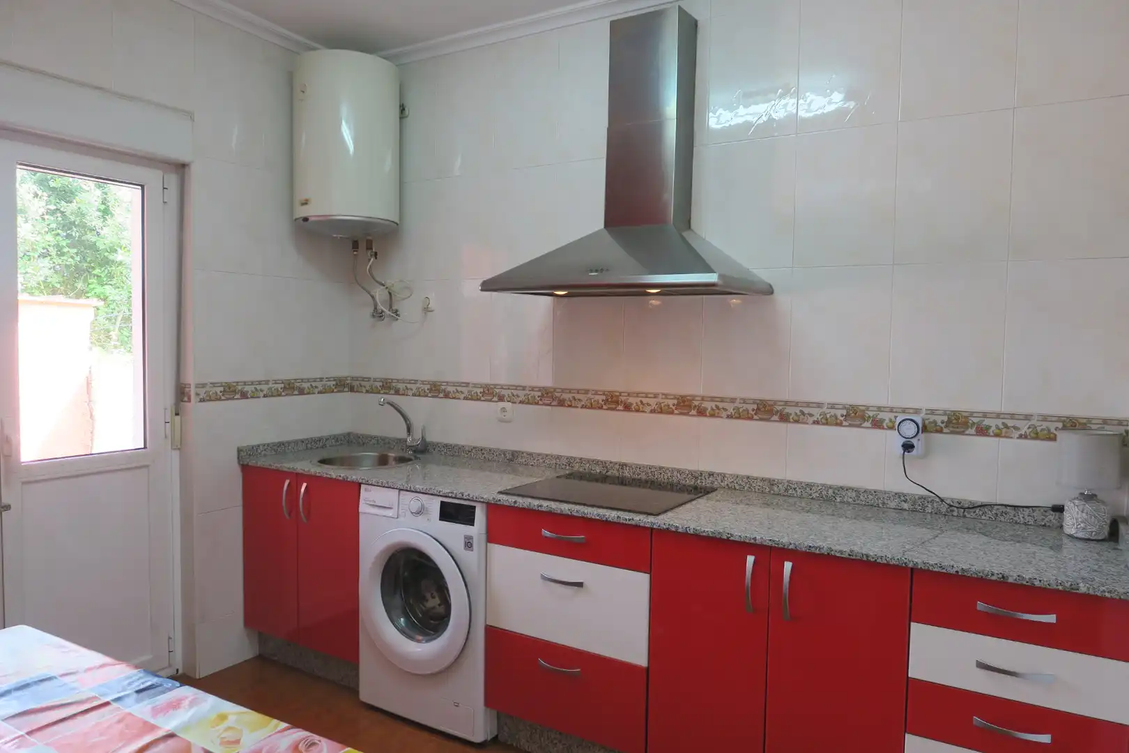 Küche von Haus oder Chalet zum Verkauf in Avilés mit Heizung und Privatgarten