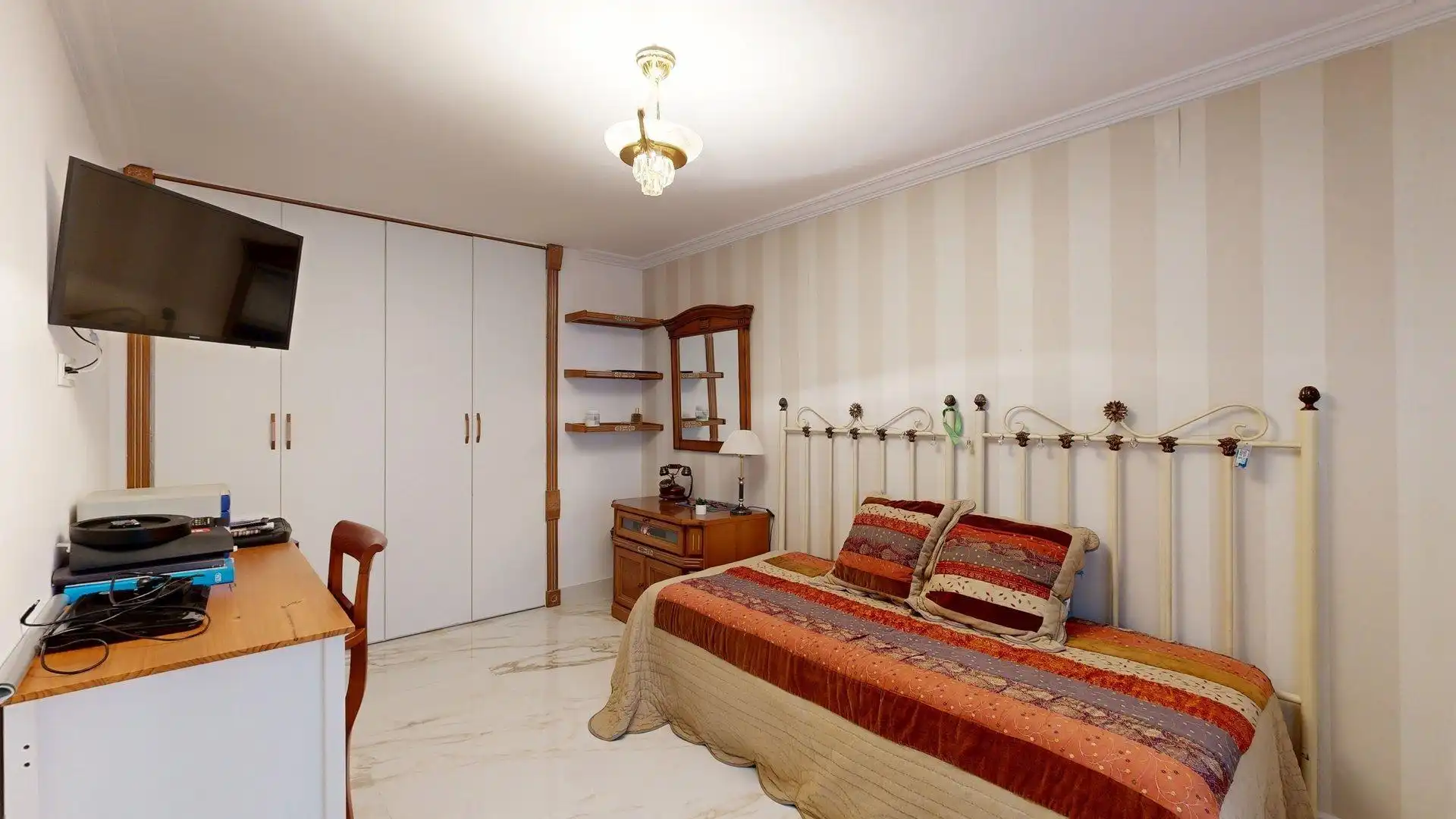 Habitación de Casa o chalet en venta en Zaragoza con Calefacción, Terraza y Balcón