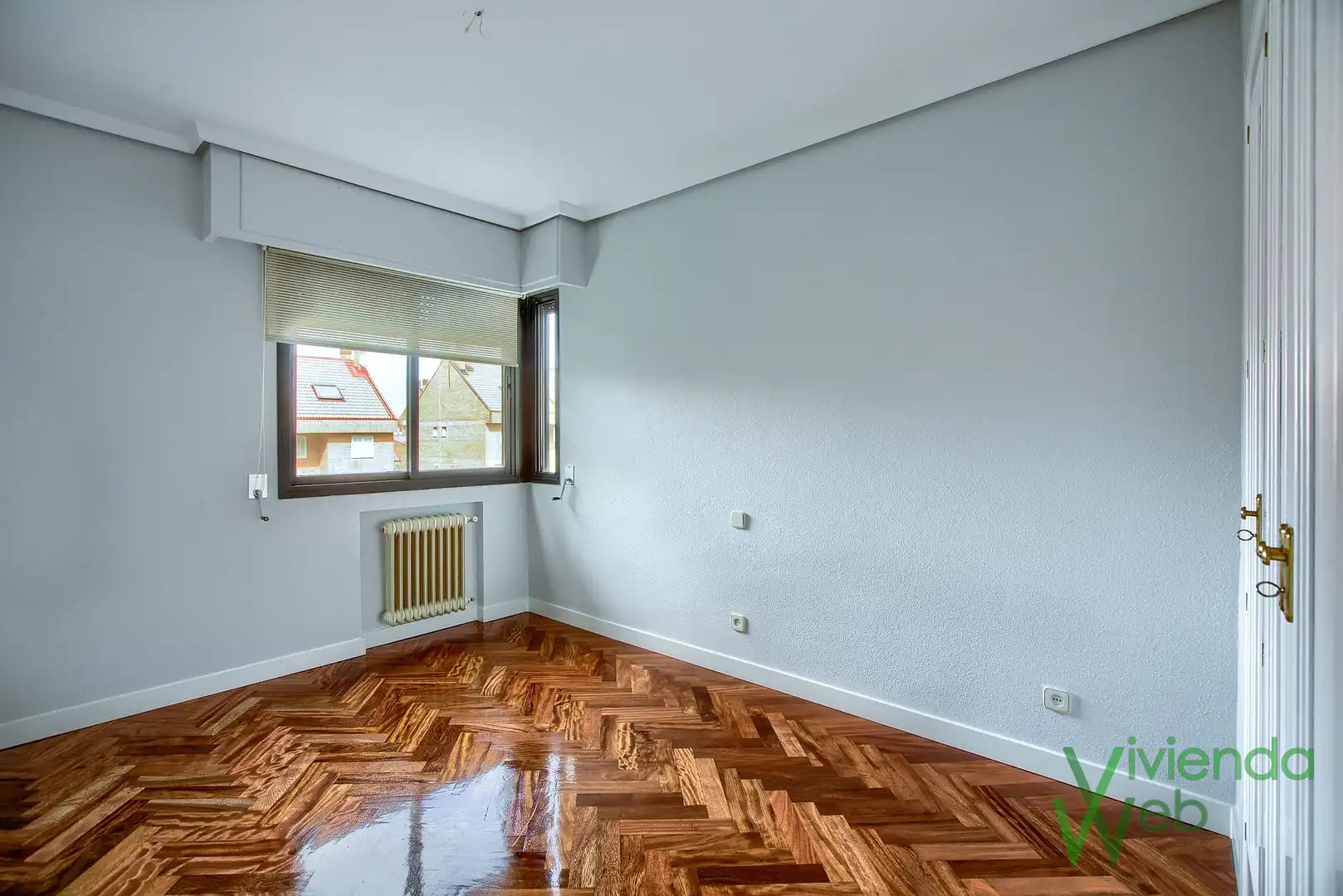 Bedroom of Flat for rent in Pozuelo de Alarcón  with Air Conditioner, Heating and Private garden