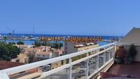 Vista exterior de Àtic en venda en Dénia amb Aire condicionat, Terrassa i Balcó