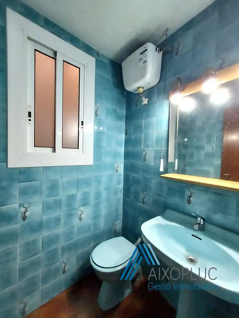 Badezimmer von Wohnung zur Miete in Sant Martí Sarroca